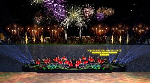  岘港举行国际烟花比赛