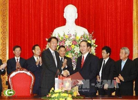 越南公安部长陈大光会见新加坡政府高级代表团