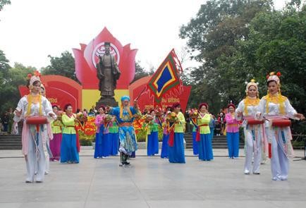 越南全国各地采取措施，帮助人民过好年