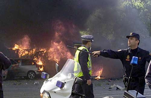 基地组织警告美国并不安全