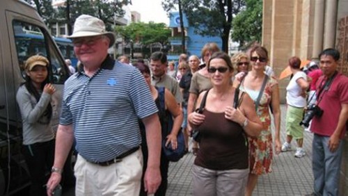 胡志明市迎接2014年第一位外国游客