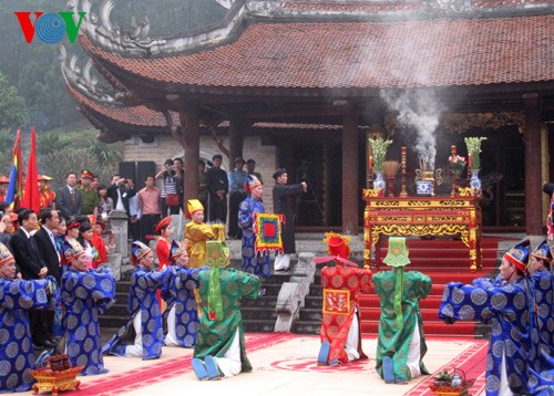 富寿省举行国祖雒龙君祭祀仪式暨祖母瓯姬上香仪式