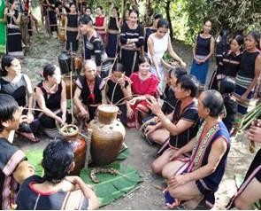 莫侬族史诗及其保护工作