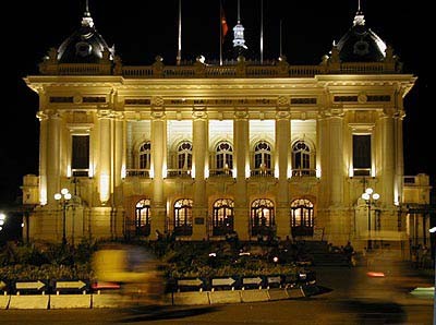 河内大剧院：历史建筑及艺术工程