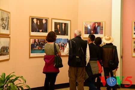 “越中建交65周年”图片展