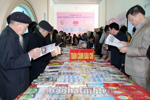 各地纷纷举行春节特刊展