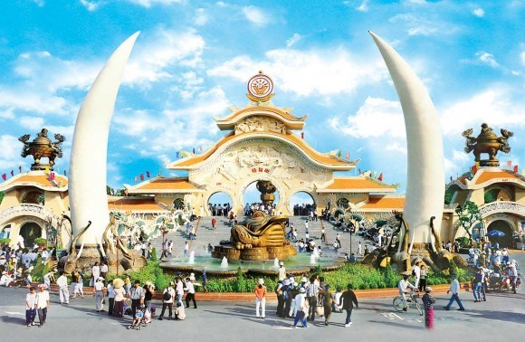 胡志明市仙泉文化旅游区