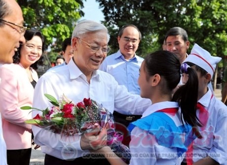 阮富仲总书记出席丹凤县的全民族大团结日