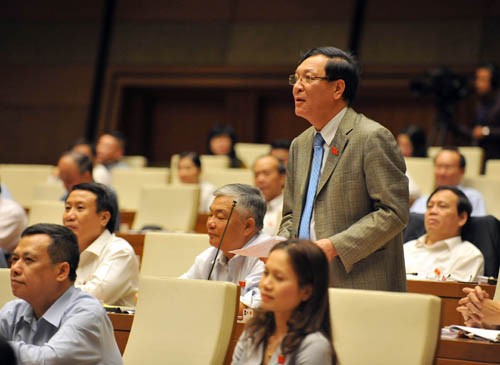 越南13届国会10次会议质询和回答质询活动进入第二天