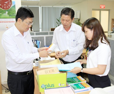 越南全国各地为国会代表和人民议会代表选举做积极准备