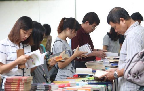 2月河内旧书展销会在文庙国子监举行