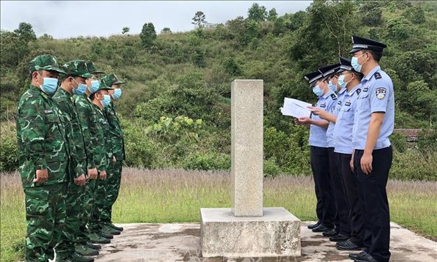 越中举行边境会晤和联合巡逻活动