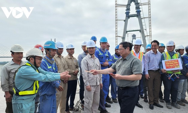 范明政总理视察九龙江平原地区高速公路项目