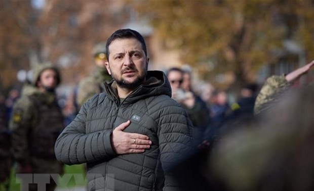 乌克兰总统前往欧洲寻求冲突中的支持