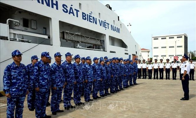 CSB 8002号海警船访问菲律宾