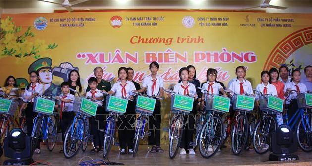 春天降临海上边疆