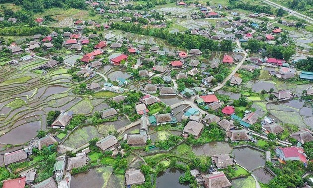 河江省岱依族社区的诗意村庄