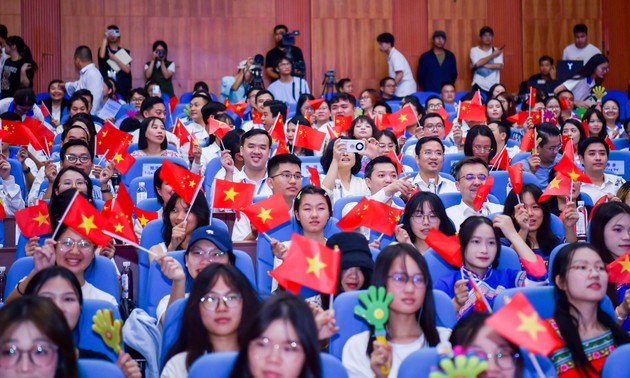 越中青年：坚定理想