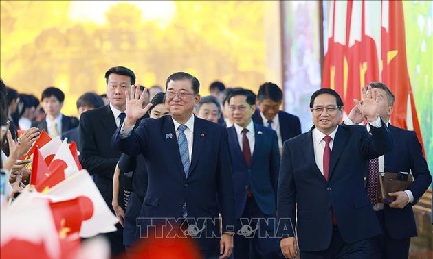 日本首相石破茂圆满结束对越南的正式访问
