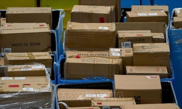 美国大幅下调对华小包裹关税