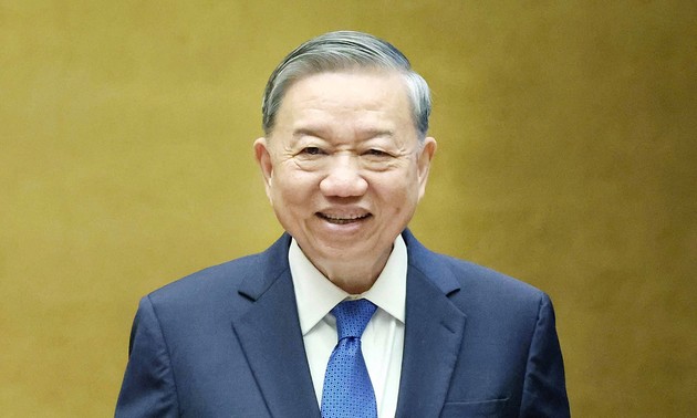 四项战略决议助力越南腾飞