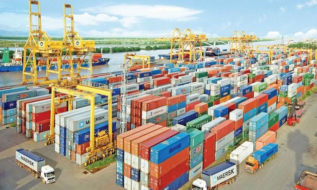 2025年前5月越南贸易顺差46.7亿美元