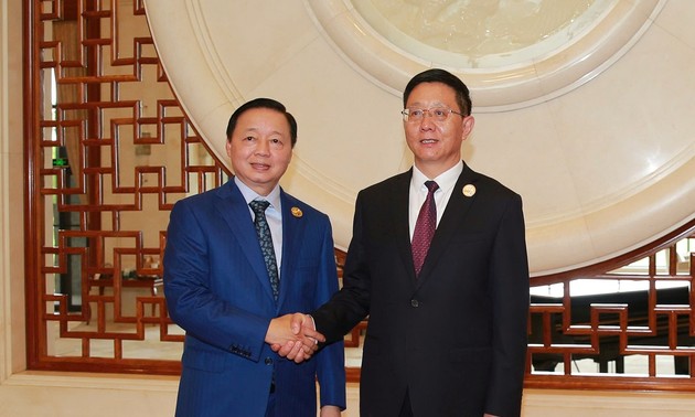 陈红河会见中国云南省省长王予波