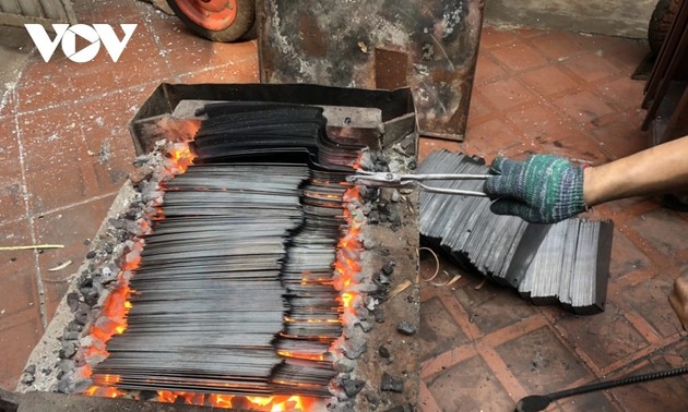 多士村：体验铁匠文化的目的地