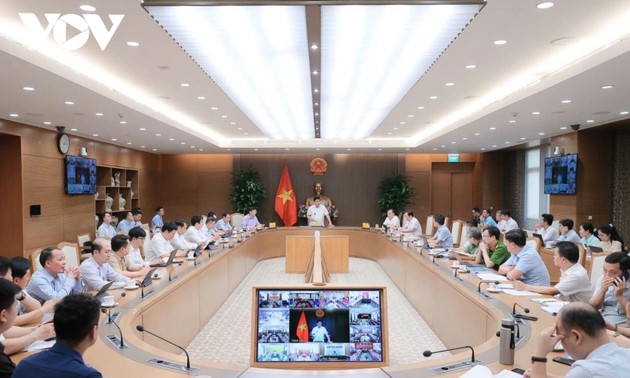 全面检查信息系统，确保6月30日前两级政府平稳运行