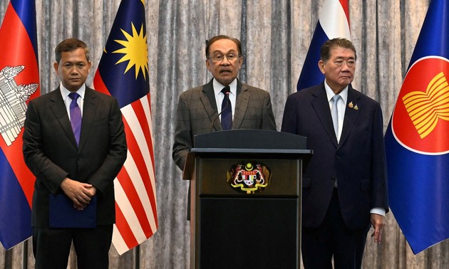 泰国和柬埔寨迅速达成无条件停火协议