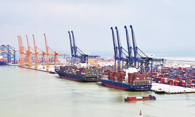 激活发展动力，实现经济增长超过8%的目标