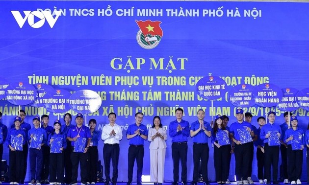 8800名志愿者将服务越南八月革命和9.2国庆80周年系列庆祝活动