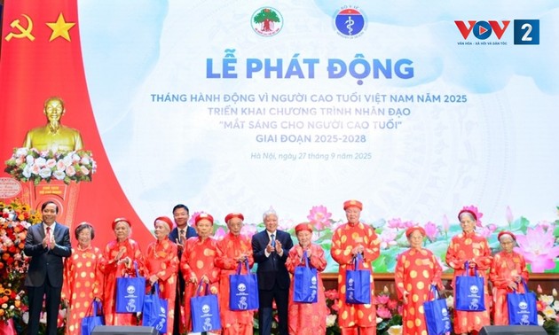 在民族腾飞纪元发挥老年人作用