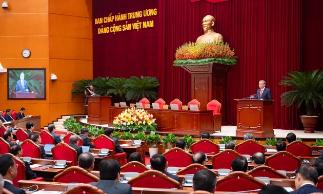 高度统一地达成多项重要主张和决策