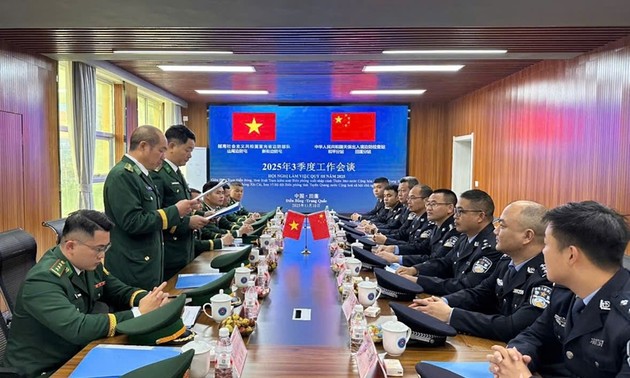 越中两国边防部门联合开展边民普法宣传活动