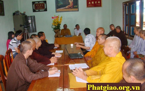 Badan Pengarahan daerah Tay Nguyen menyampaikan ucapan selamat kepada para pemuka dan umat agama Buddha