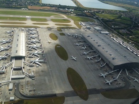 Vietnam Airlines memindahkan tempat ekploitasi di bandara Heathrow