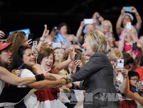 Ibu Hillary Clinton resmi menjadi capres dari Partai Demokrat