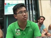 Altstadt Hanoi und Essen- und Getränkestände am Straßenrand