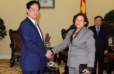 Premierminister Nguyen Tan Dung trifft Kubas Finanzministerin Rodríguez