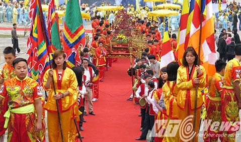 Eröffnung des Frühlingsfestes Yen Tu 2016