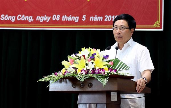 Vize-Premierminister Pham Binh Minh trifft Wähler in Thai Nguyen