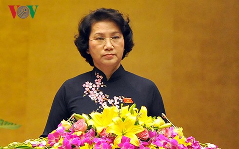 Nguyen Thi Kim Ngan trifft Frankreichs Präsident Francois Hollande