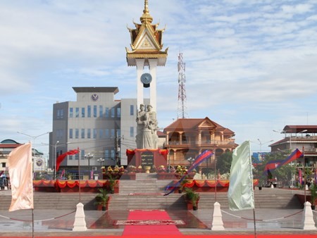 Einweihung der Vietnam-Kambodscha-Freundschaftsstatue in Kompong Chhnang