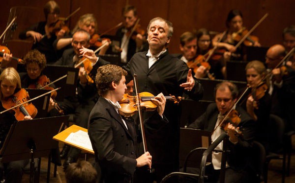 Das London Symphony Orchestra tritt in Hanoi auf