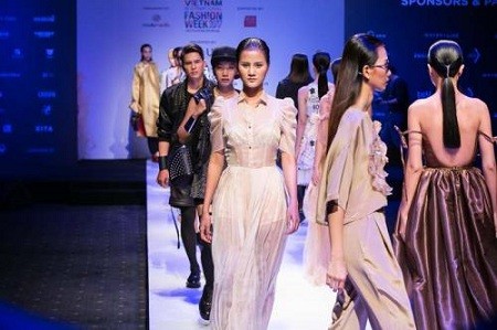 Die internationale Fashion Week Vietnam 2017 in Ho-Chi-Minh-Stadt