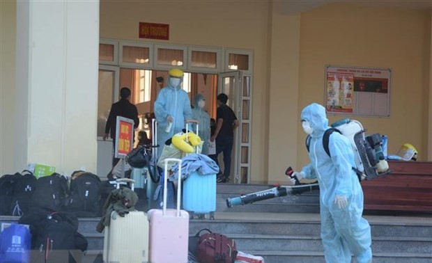 Experten analysieren Erfolge Vietnams bei der Prävention und Bekämpfung der Covid-19