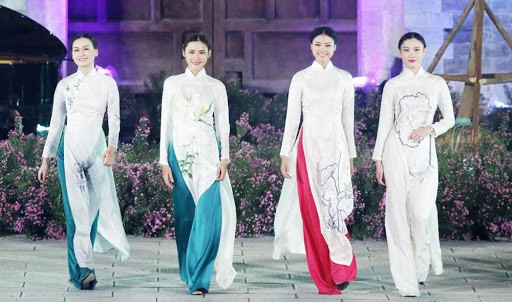 Ereignis “Ao Dai – Kulturerbe Vietnams”