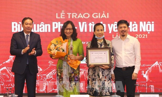 Preis „Bui Xuan Phai – Für die Liebe zu Hanoi“: Komponist Hong Dang mit dem „großen Preis” geehrt