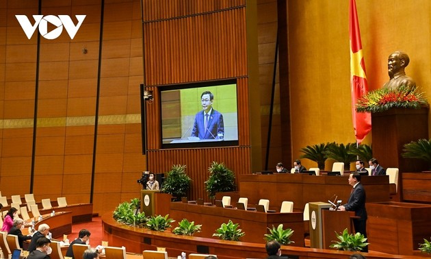 Hauptamtliche Abgeordnete geben Stellungnahme für vier Gesetzentwürfe